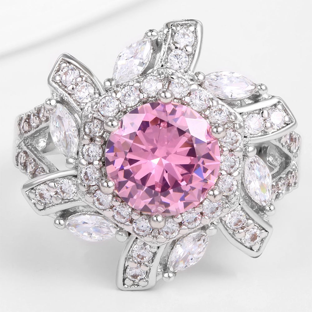 Ring aus goldplattierterr Legierung mit rosafarbenem Emporia® Kristall und weißem Emporia® Kristall