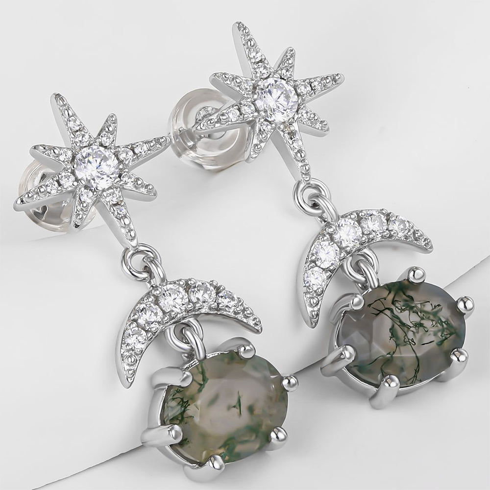 Ohrringe aus goldplattierter Legierung mit grünem Emporia® Kristall und weißem Emporia® Kristall