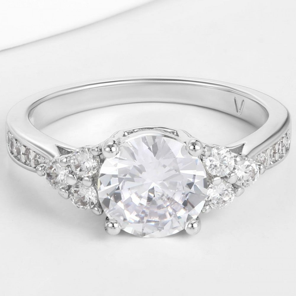 Ring aus goldplattierterr Legierung mit weißem Emporia® Kristall