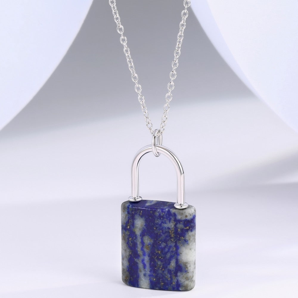 Halskette aus goldplattierter Legierung mit blauem Emporia®-Kristall