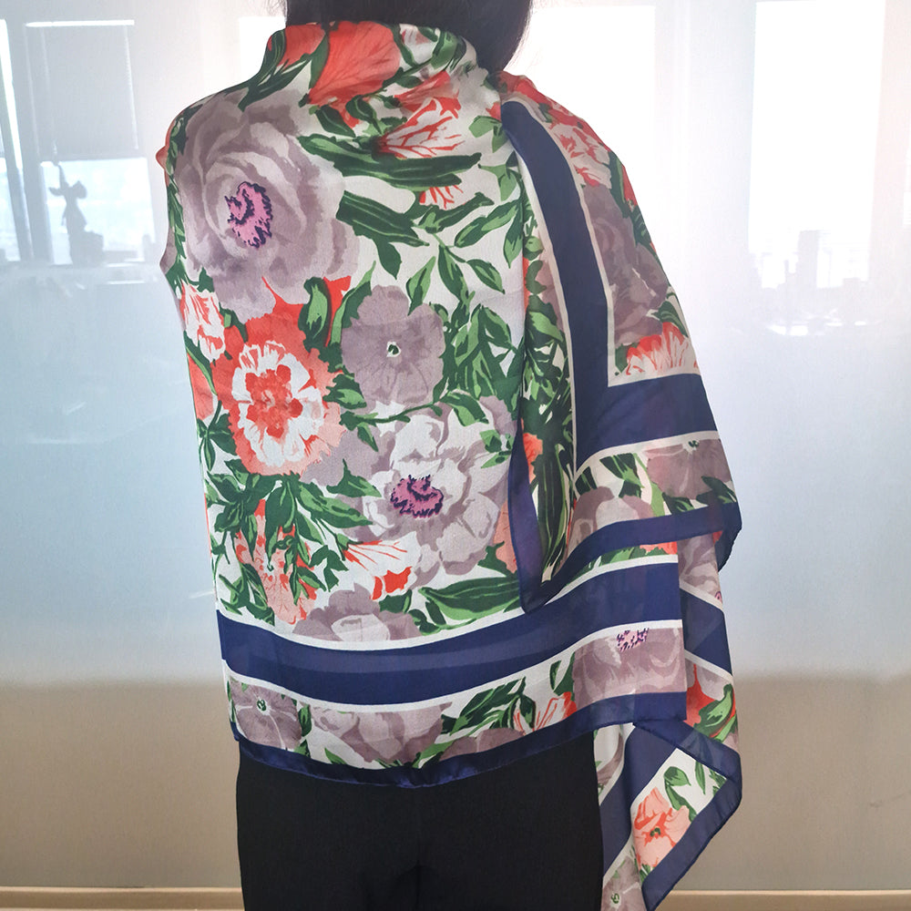 Schal mit Orchideenmuster, blau, 85 cm x 180 cm, 100% vegane Seide