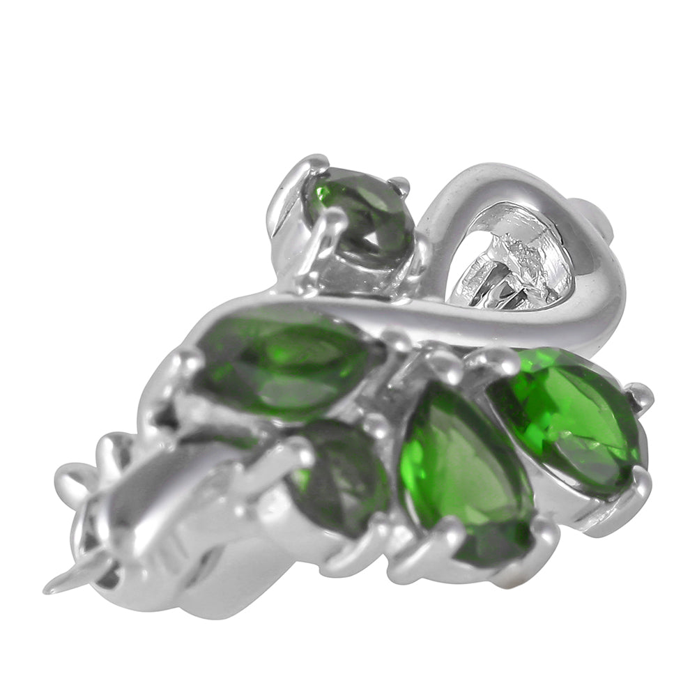Silberbrosche mit Chromdiopsid
