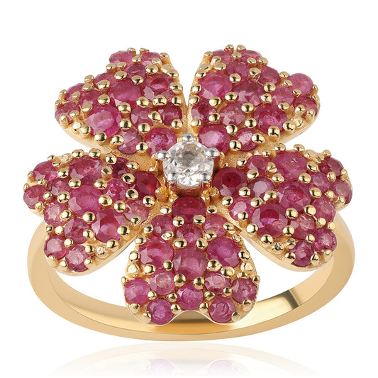 Goldplattierter Silberring mit Rubin aus Mosambik und weißem Topas