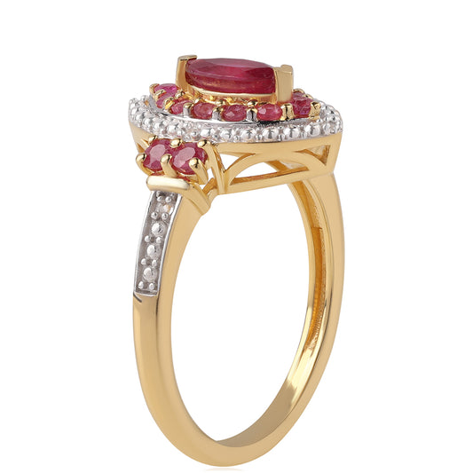 Goldplattierter Silberring mit Rubin aus Mosambik und weißem Topas