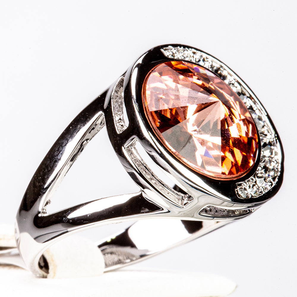 Ring aus weißgoldplattierterr Legierung mit rotem Emporia®-Kristall 2