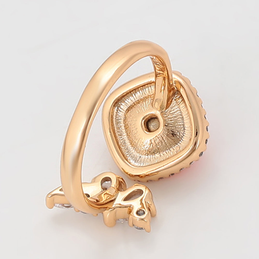 Ring aus goldplattierterr Legierung mit rotem Emporia®-Kristall und weißem Emporia® Kristall