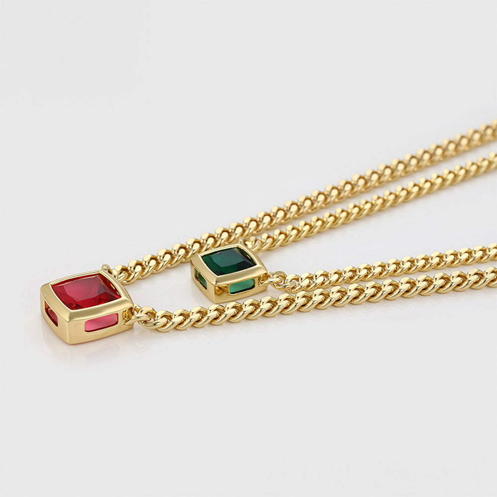 Halskette aus goldplattierter Legierung mit rotem Emporia®-Kristall und grünem Emporia® Kristall