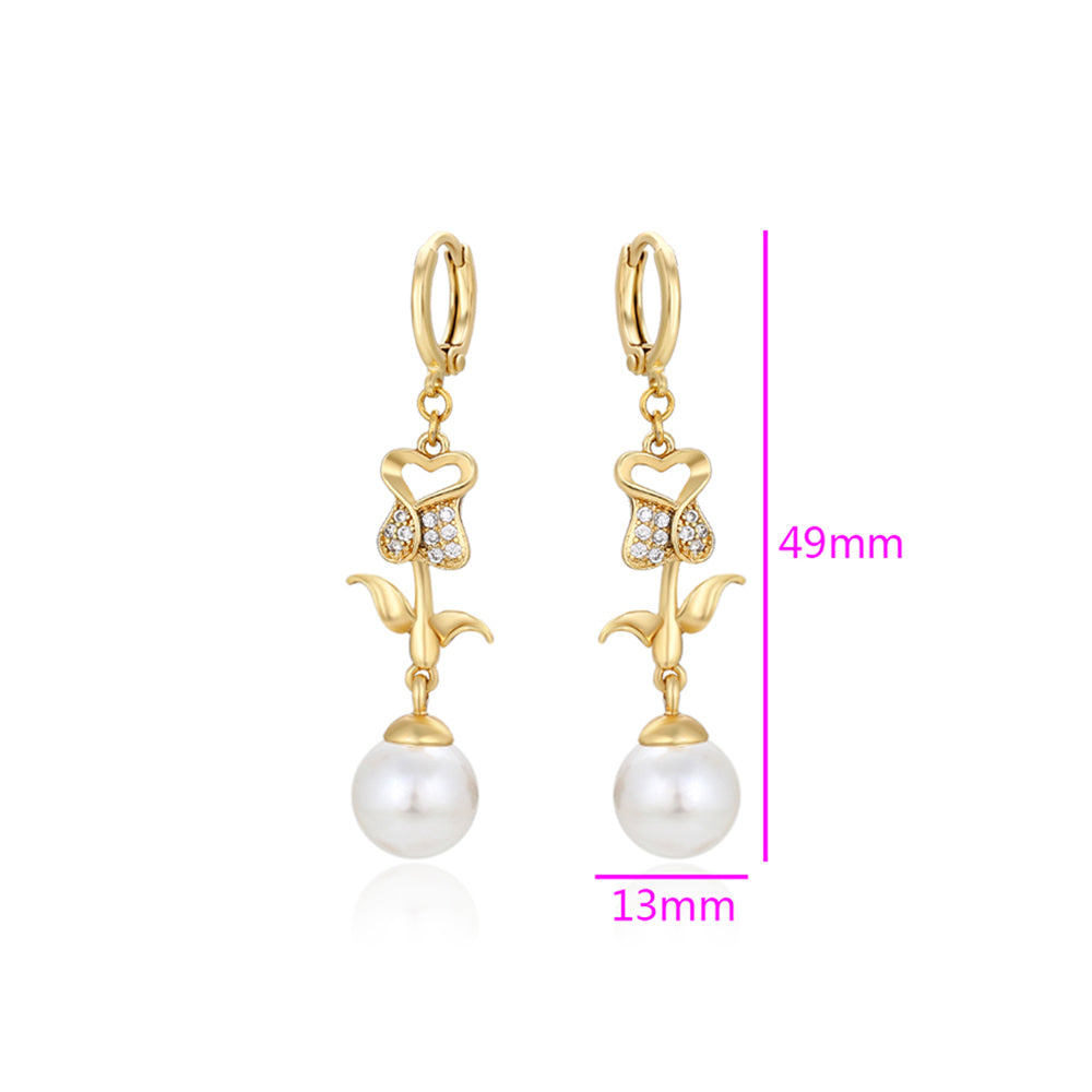 Ohrringe aus goldplattierter Legierung mit Glasperle und weißem Emporia® Kristall