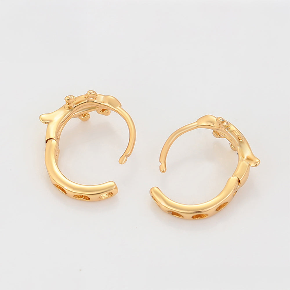 Ohrringe aus goldplattierter Legierung mit weißem Emporia® Kristall
