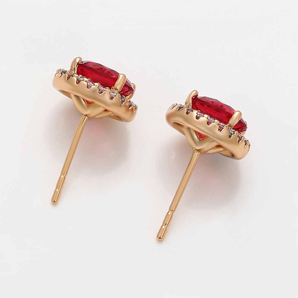Ohrringe aus goldplattierter Legierung mit rotem Emporia®-Kristall und weißem Emporia® Kristall