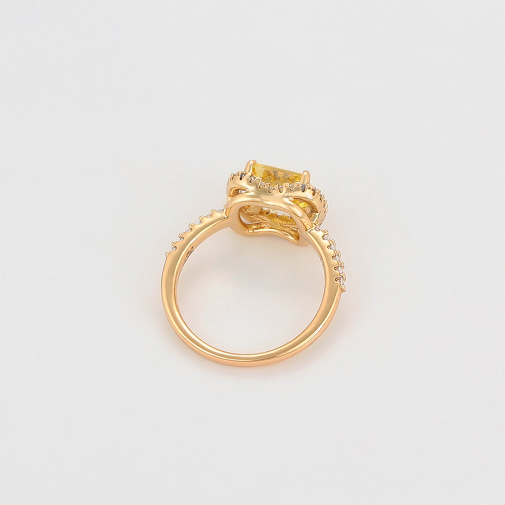 Ring aus goldplattierterr Legierung mit gelbem Emporia®-Kristall und weißem Emporia® Kristall