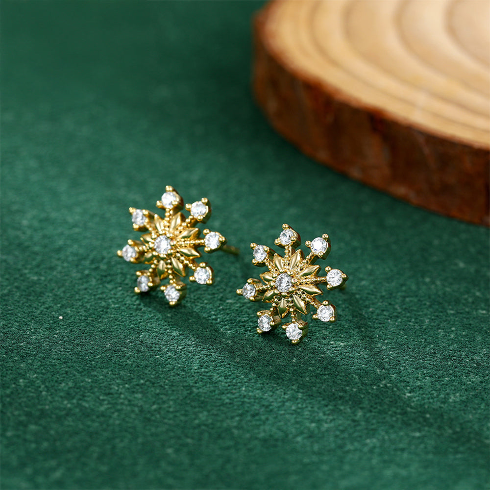 Ohrringe aus goldplattierter Legierung mit weißem Emporia® Kristall