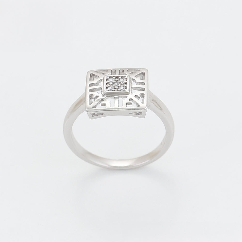 Schmuckgarnitur aus aus goldplattierter Legierung mit weißem Emporia® Kristall