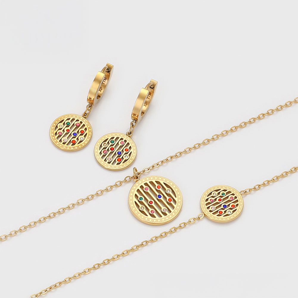 Schmuckgarnitur aus aus goldplattierter Legierung mit rotem Emporia®-Kristall und blauem Emporia®-Kristall
