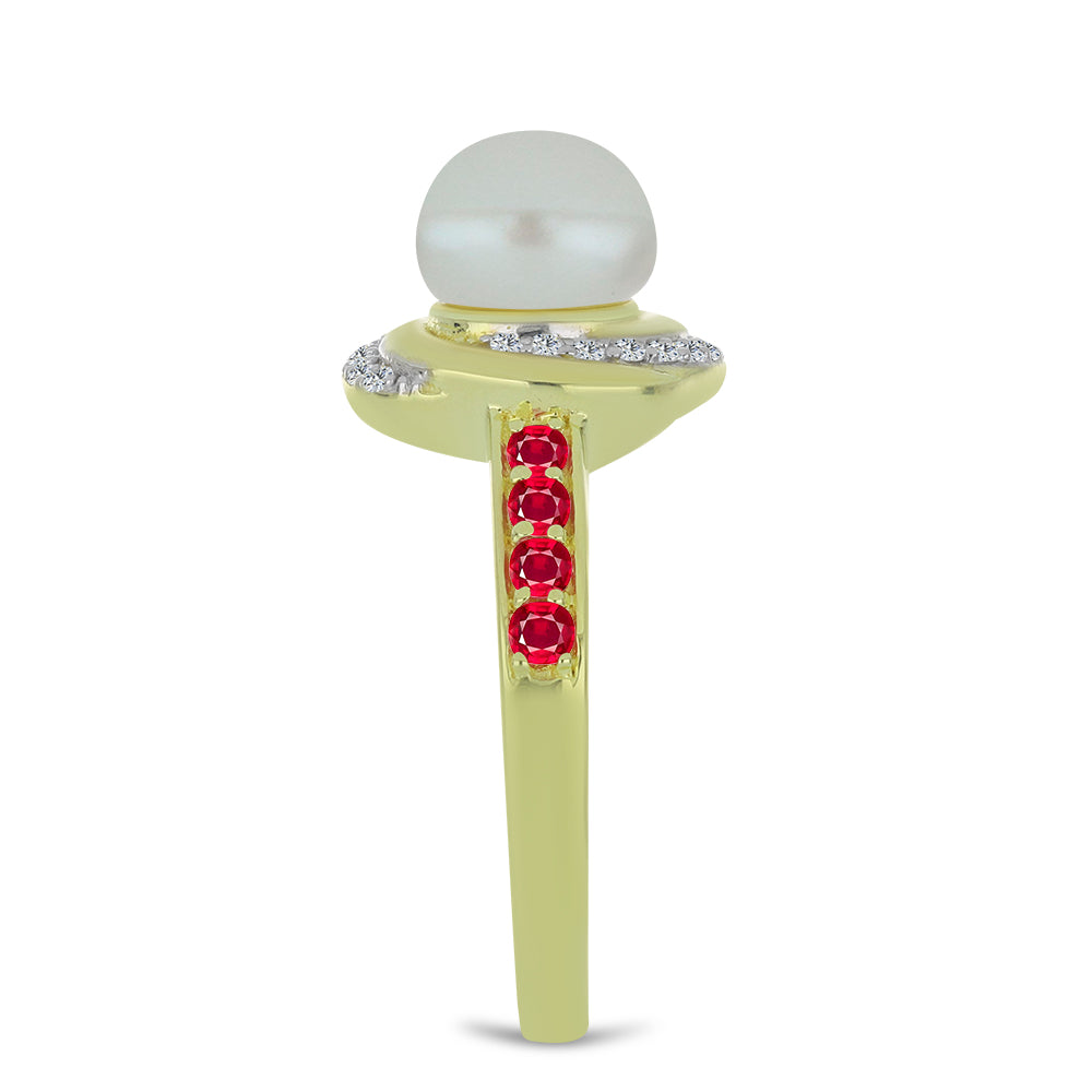 Goldplattierter Silberring mit weißer Süßwasserperle und Rubin aus Madagaskar