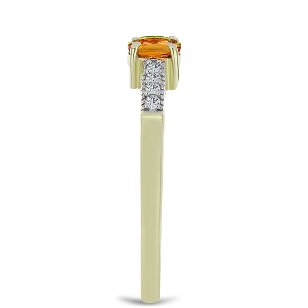 Goldplattierter Silberring mit regenbogenfarbenem Rosebery Saphir und weißem Topas