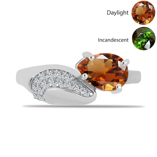 Silberring mit zertifiziertem laborgezüchteten Zultanit aus Anatolien und weißem Topas