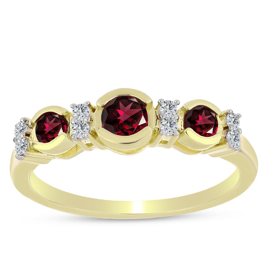 Goldplattierter Silberring mit Rhodolith Granat und weißem Topas