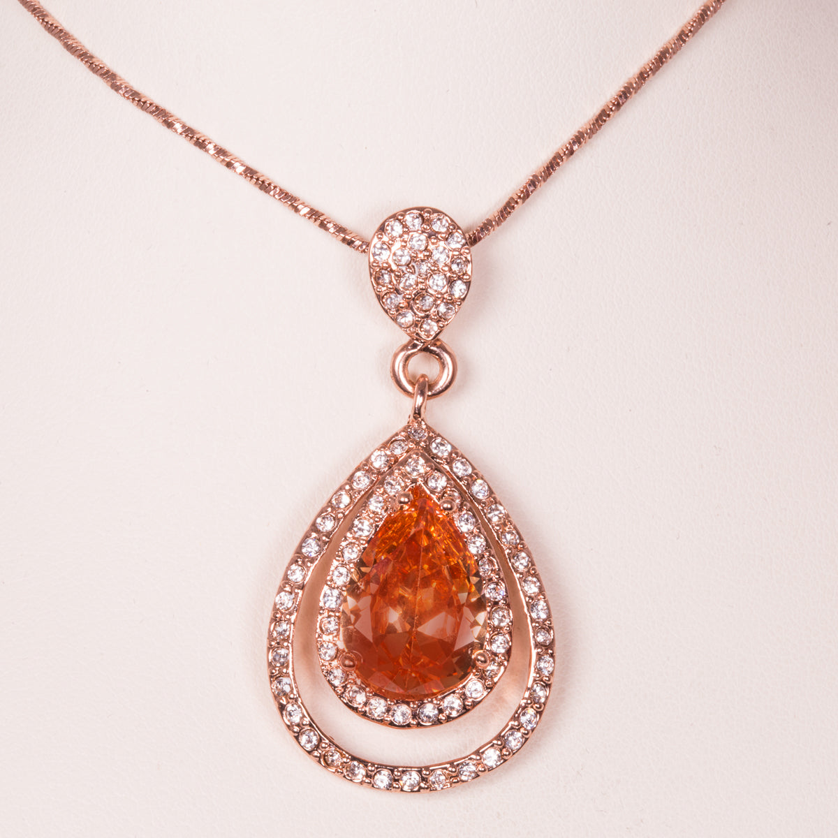 Anhänger aus goldplattierterr Legierung mit orangefarbenem Emporia® Kristall 1