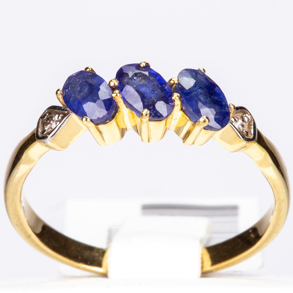 Goldplattierter Silberring mit australischem blauem Saphir und weißem Zirkon 1