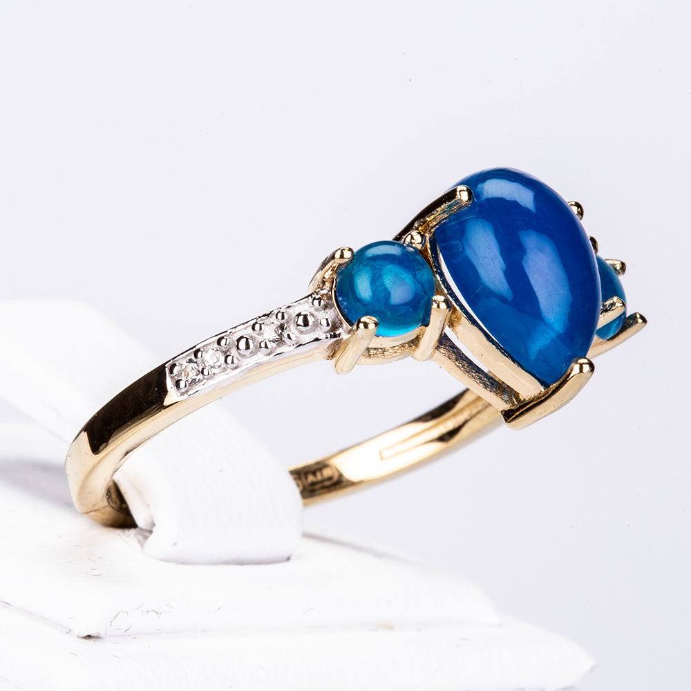 Goldplattierter Silberring mit blauem äthiopischem Opal aus Lega Dembi
