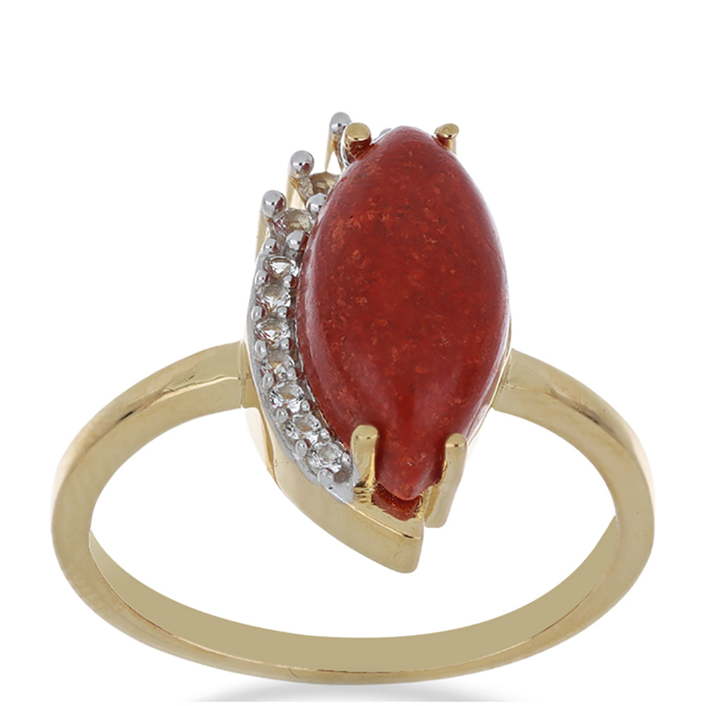 Goldplattierter Silberring mit roter Schwammkoralle und weißem Topas