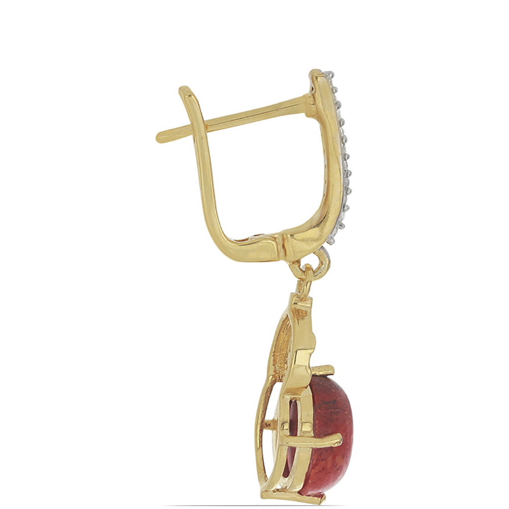 Goldplattierte Silberohrringe mit roter Schwammkoralle und weißem Topas 2