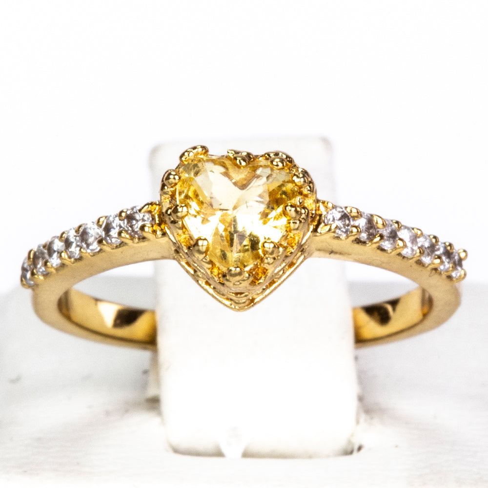 Ring aus goldplattierterr Legierung mit gelbem Emporia®-Kristall