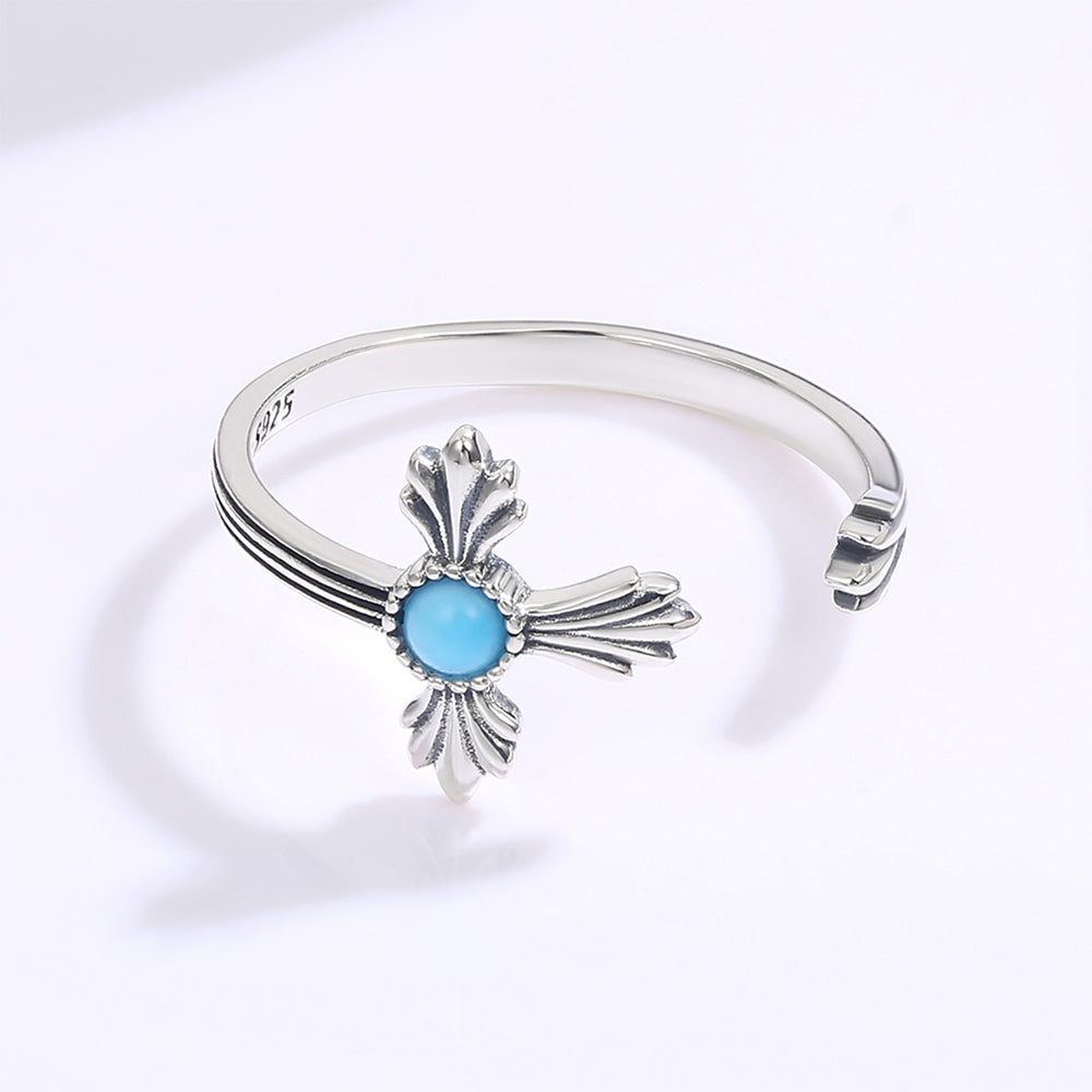 Ring aus goldplattierterr Legierung mit blauem Emporia®-Kristall