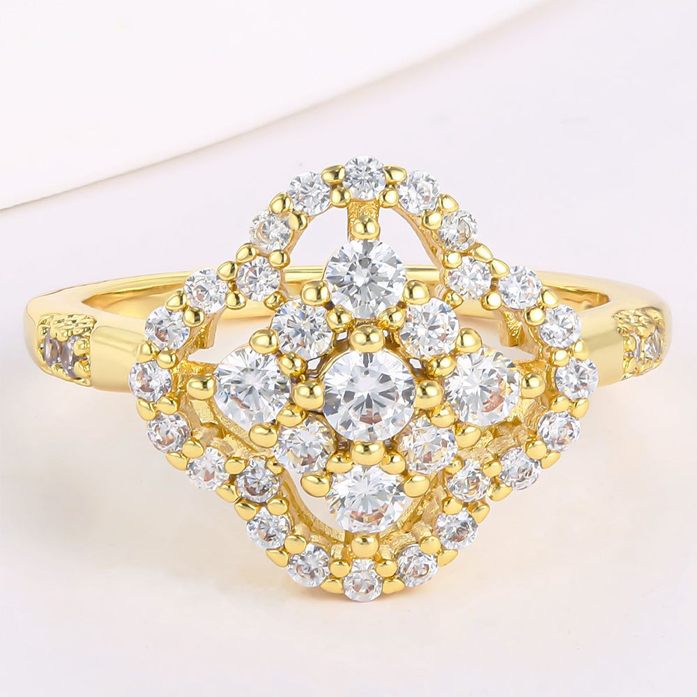 Ring aus goldplattierterr Legierung mit weißem Emporia® Kristall 1 