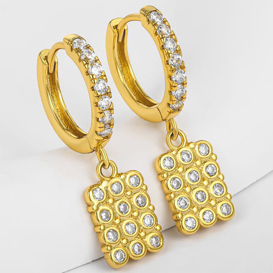 Ohrringe aus goldplattierter Legierung mit weißem Emporia® Kristall