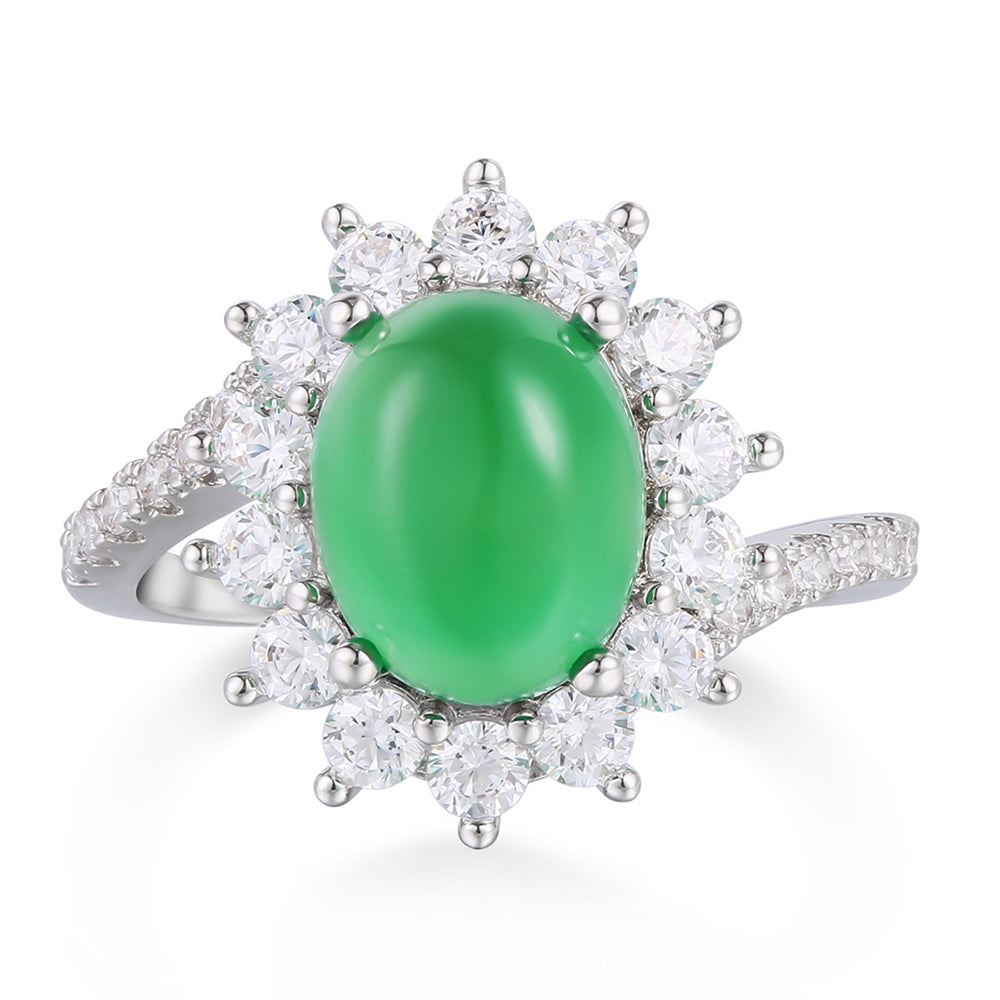 Ring aus goldplattierterr Legierung mit grünem Emporia® Kristall und weißem Emporia® Kristall