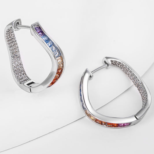 Ohrringe aus goldplattierter Legierung mit blauem Emporia®-Kristall und rotem Emporia®-Kristall