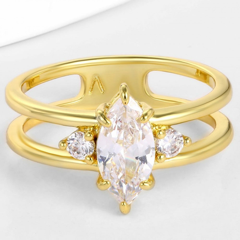 Ring aus goldplattierterr Legierung mit weißem Emporia® Kristall 1 