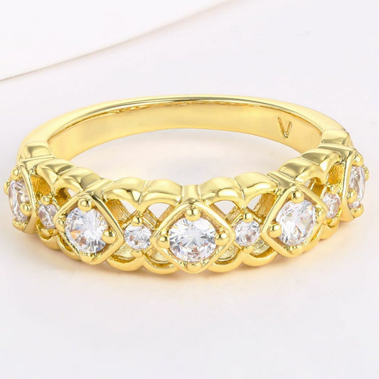 Ring aus goldplattierterr Legierung mit weißem Emporia® Kristall