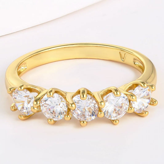 Ring aus goldplattierterr Legierung mit weißem Emporia® Kristall