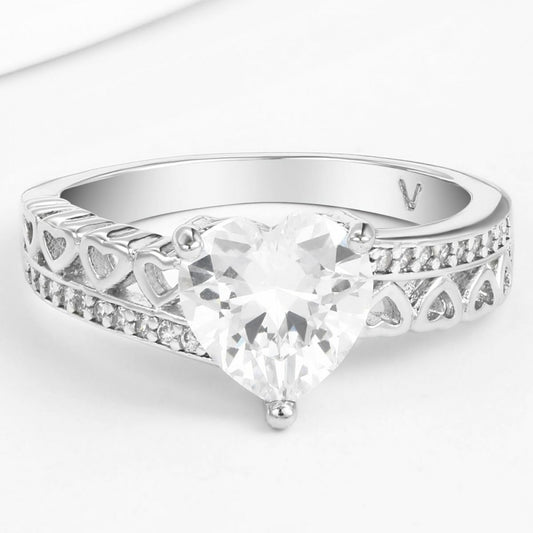 Ring aus goldplattierterr Legierung mit weißem Emporia® Kristall