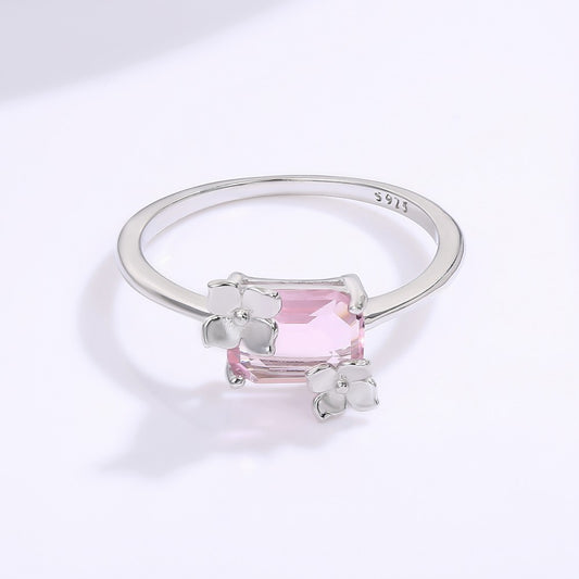 Ring aus goldplattierterr Legierung mit weißem Emporia® Kristall