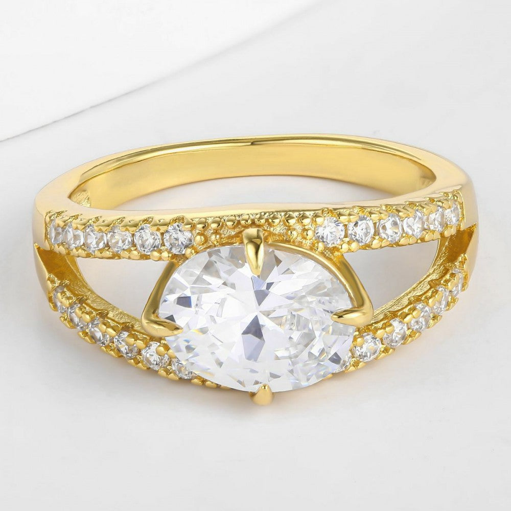 Ring aus goldplattierterr Legierung mit weißem Emporia® Kristall 1 