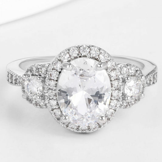 Ring aus goldplattierterr Legierung mit weißem Emporia® Kristall