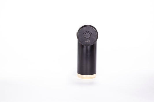 Mini-Tiefengewebe-Massagepistole mit 4 Massageaufsätzen