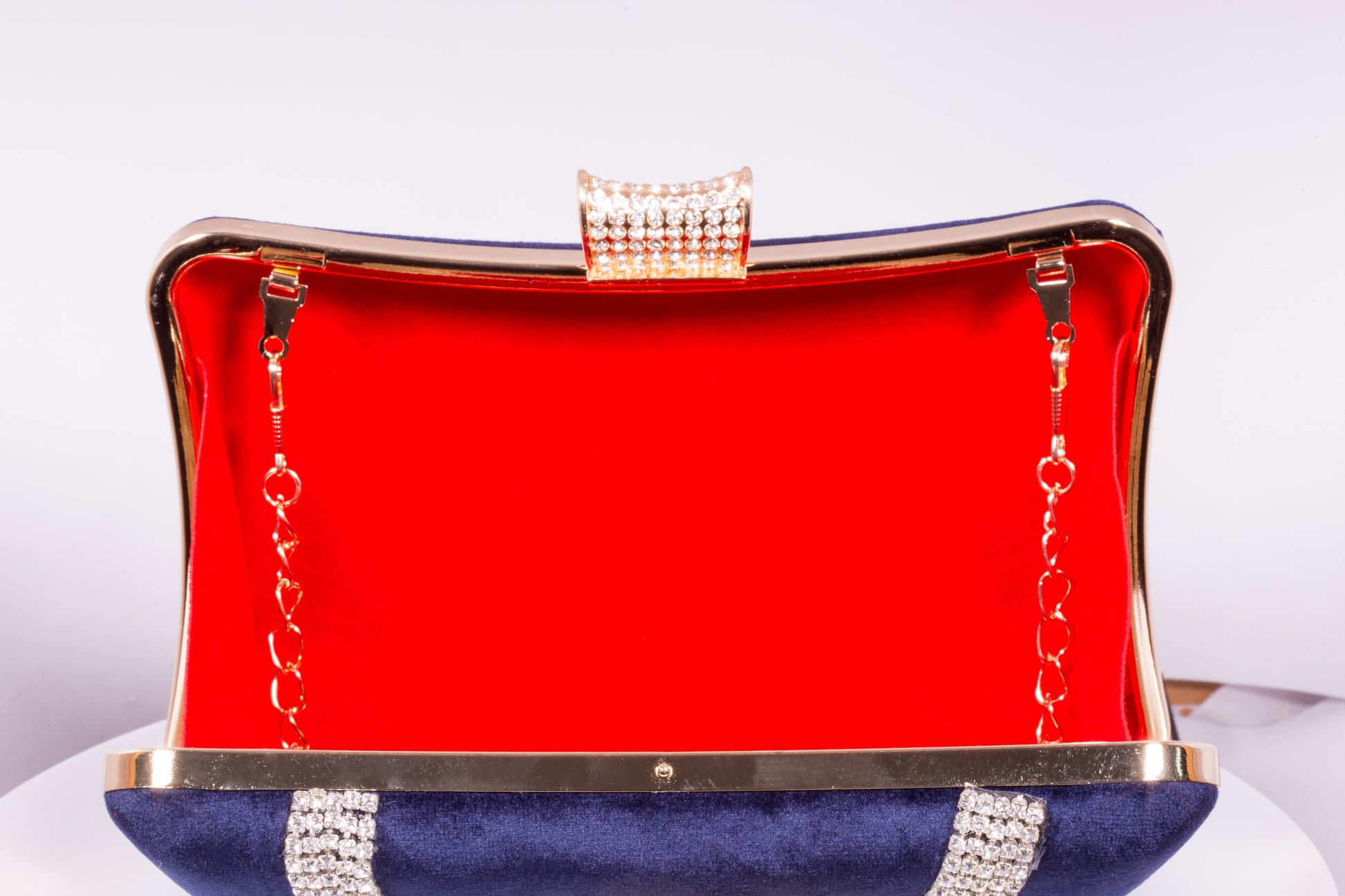Tasche aus goldplattierter Legierung mit weißem Emporia® Kristall 3 