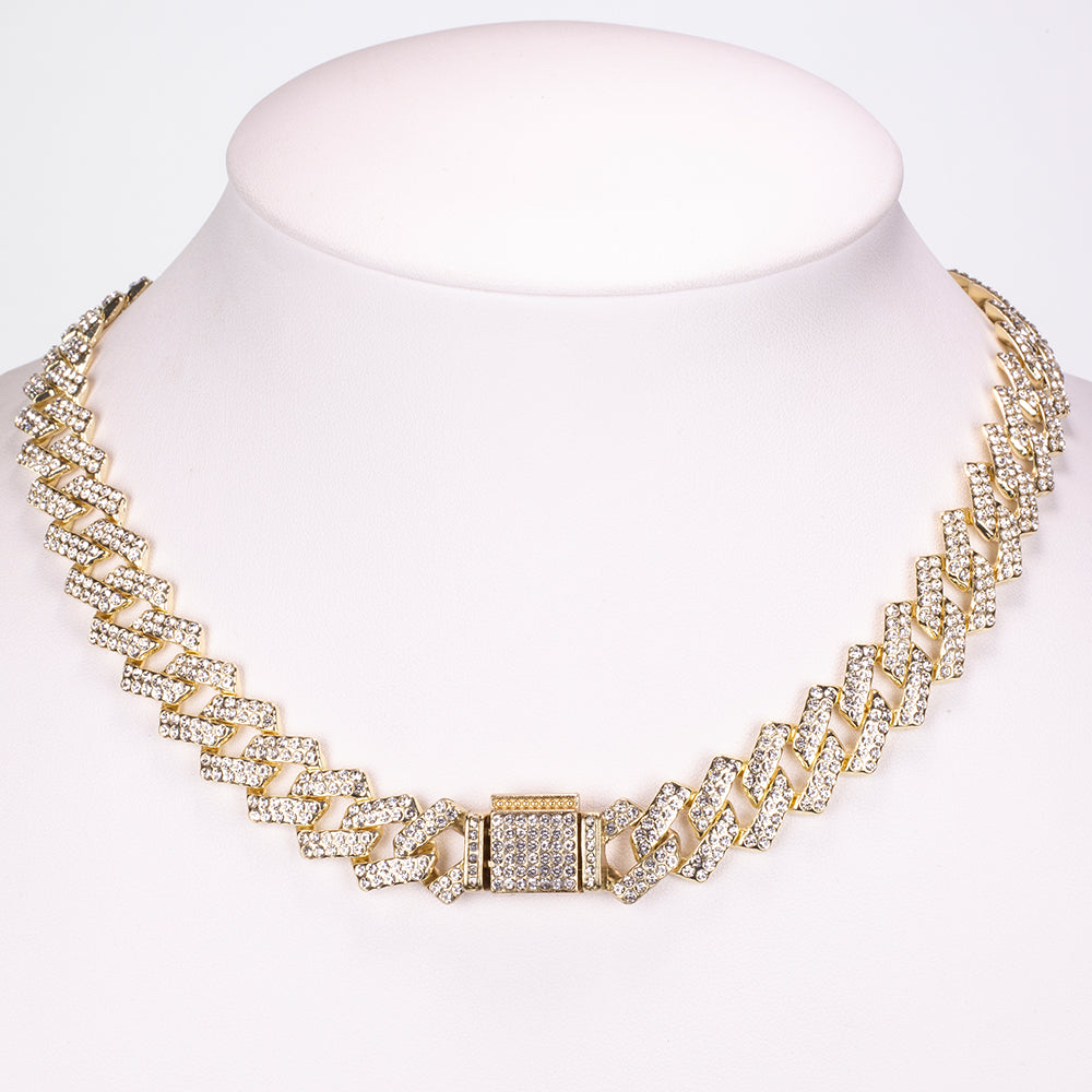 4-teiliges, goldfarbenes Emporia Schmuckset in Premium-Qualität, in einer exklusiven Geschenkbox in Lederoptik (mit Uhr, Armband, breiter Halskette und einer Halskette mit Kreuzanhänger und weißem Emporia-Kristall) 7 