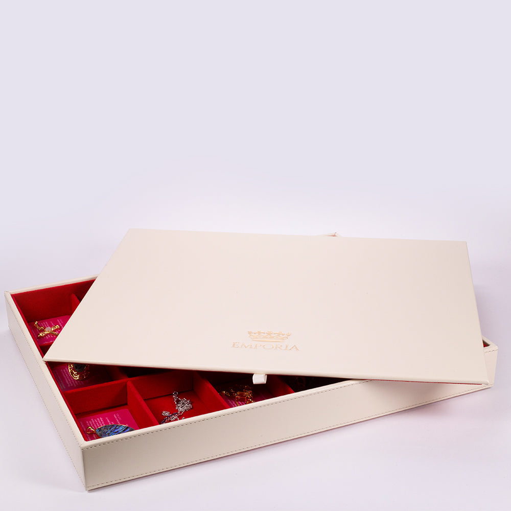 Emporia "Red Velvet Cake" Stapelbares Schmuckkästchen aus Samt mit Deckel, beige