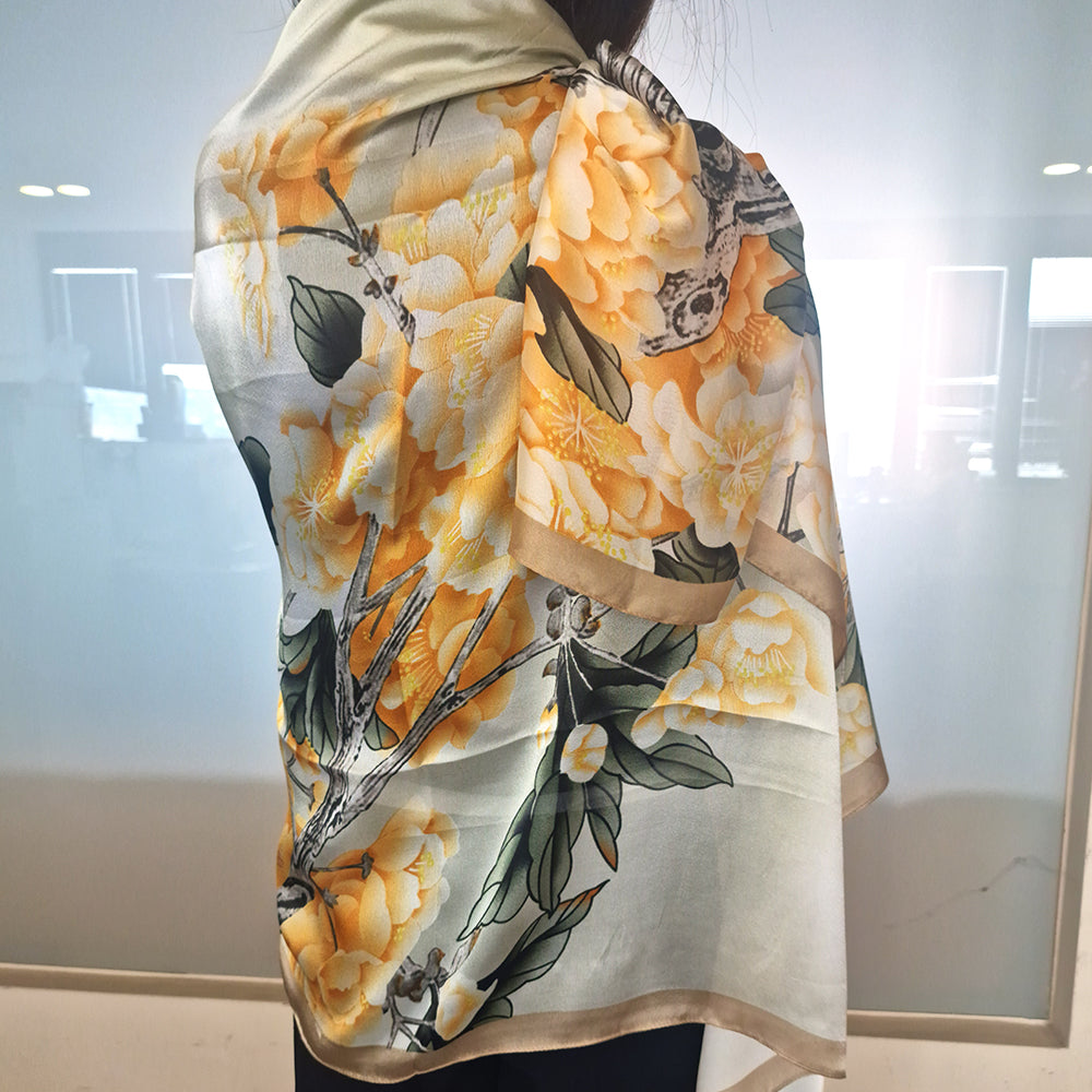 Schal mit blühendem Blumenmuster, gelb, 85 cm x 180 cm, 100% vegane Seide 3 