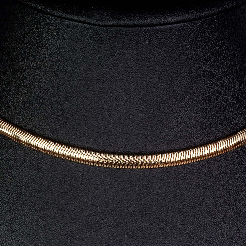Schmuckgarnitur aus aus goldplattierter Legierung mit Glasperle 18 