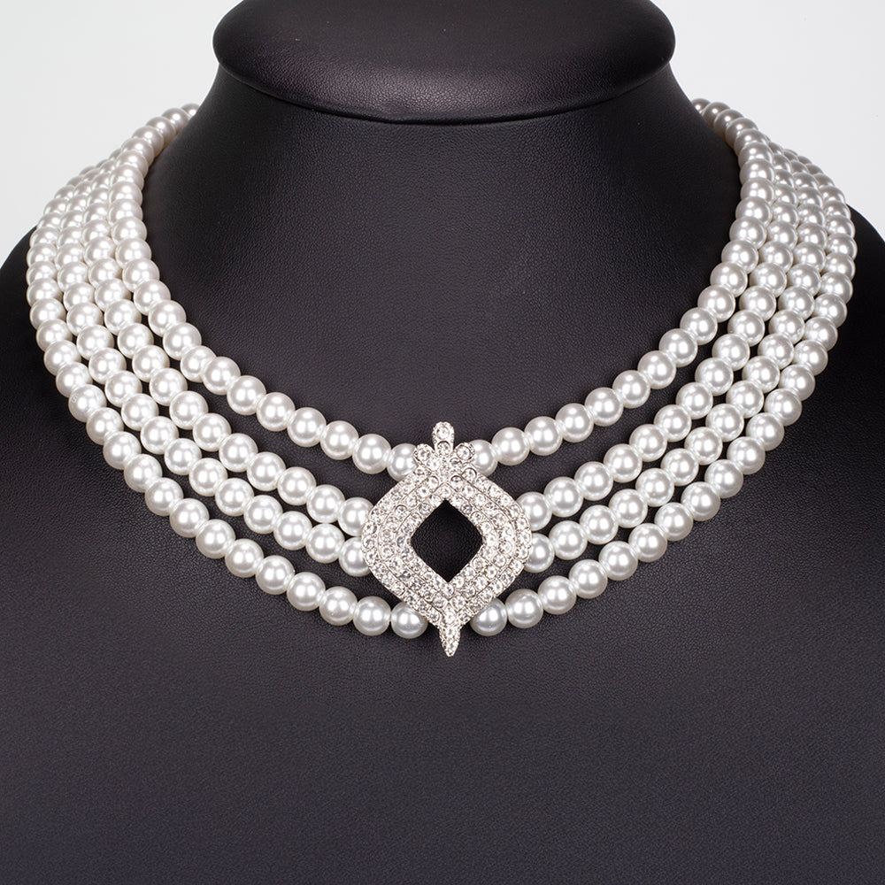 Schmuckgarnitur aus aus goldplattierter Legierung mit Glasperle und weißem Emporia® Kristall