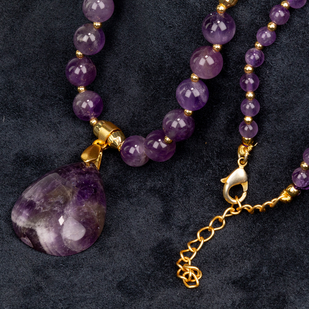 Halskette aus goldplattierter Legierung mit Amethyst