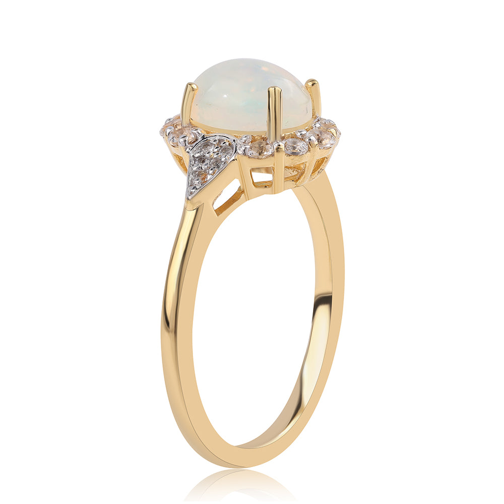 Goldplattierter Silberring mit äthiopischem Opal aus Lega Dembi und weißem Topas