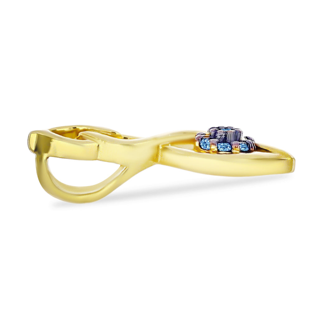 Goldplattierter Silberanhänger mit blauem Diamant